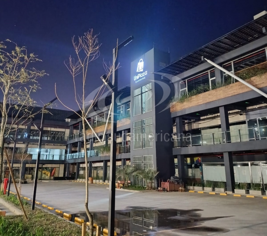 INAUGURAN EL CENTRO COMERCIAL DE LA UNIDAD: ASÍ QUEDÓ EL EDIFICIO
