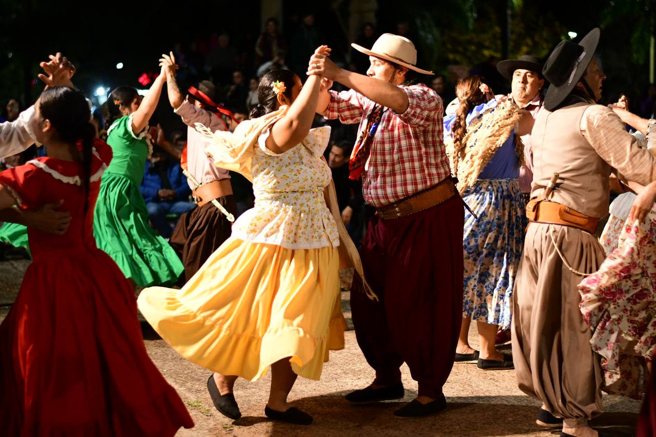 FIN DE SEMANA CON PROPUESTAS PARA INICIARLA PRIMAVERA A PURO CHAMAMÉ, FERIAS Y PEÑAS