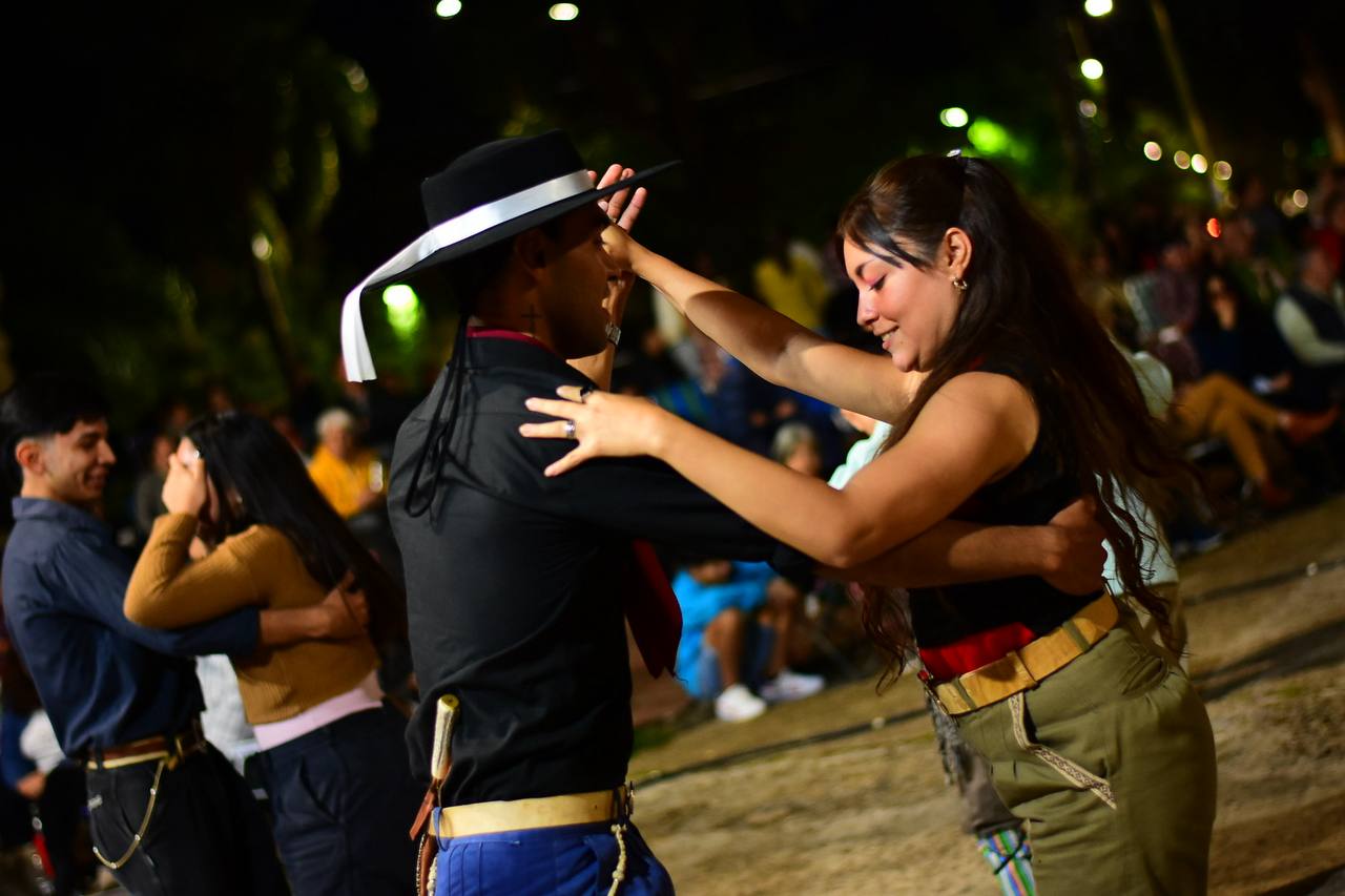 FIN DE SEMANA CON PEÑA CHAMAMECERA,FERIAS Y ENCUENTROS ARTÍSTICOS PARA DISFRUTAR CON MAMÁ